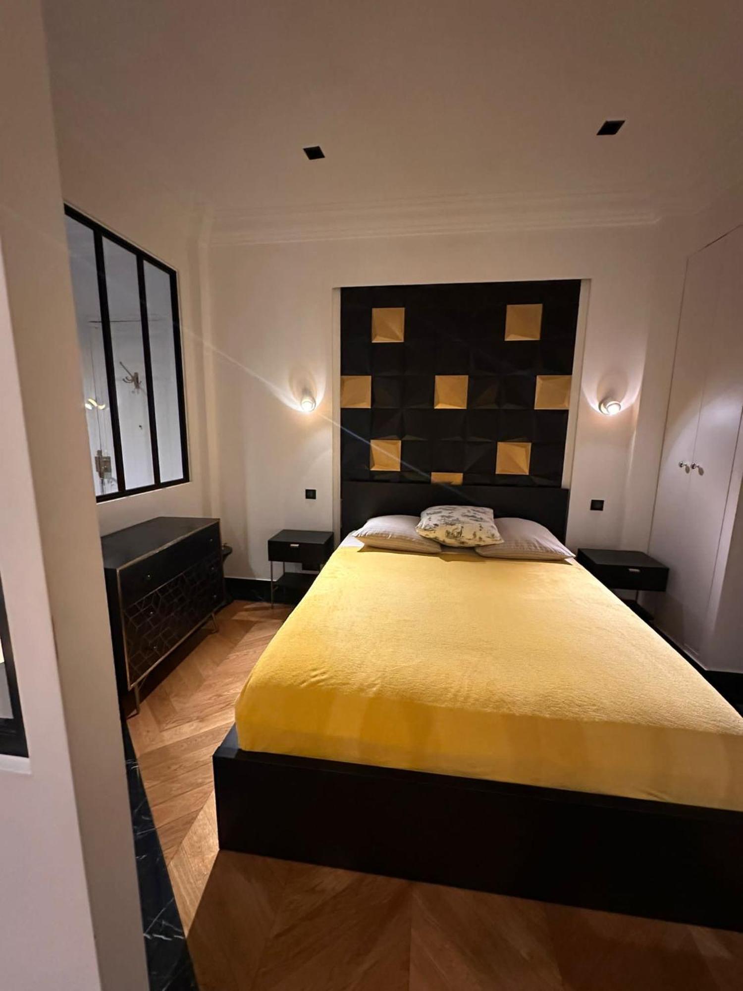 Appartement Cosy Sur Les Champs-Elysees Renoved Париж Екстериор снимка